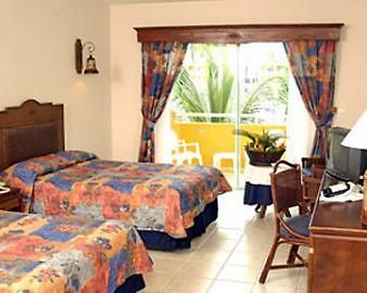 The Club At Grand Paradise Bavaro Exterior photo